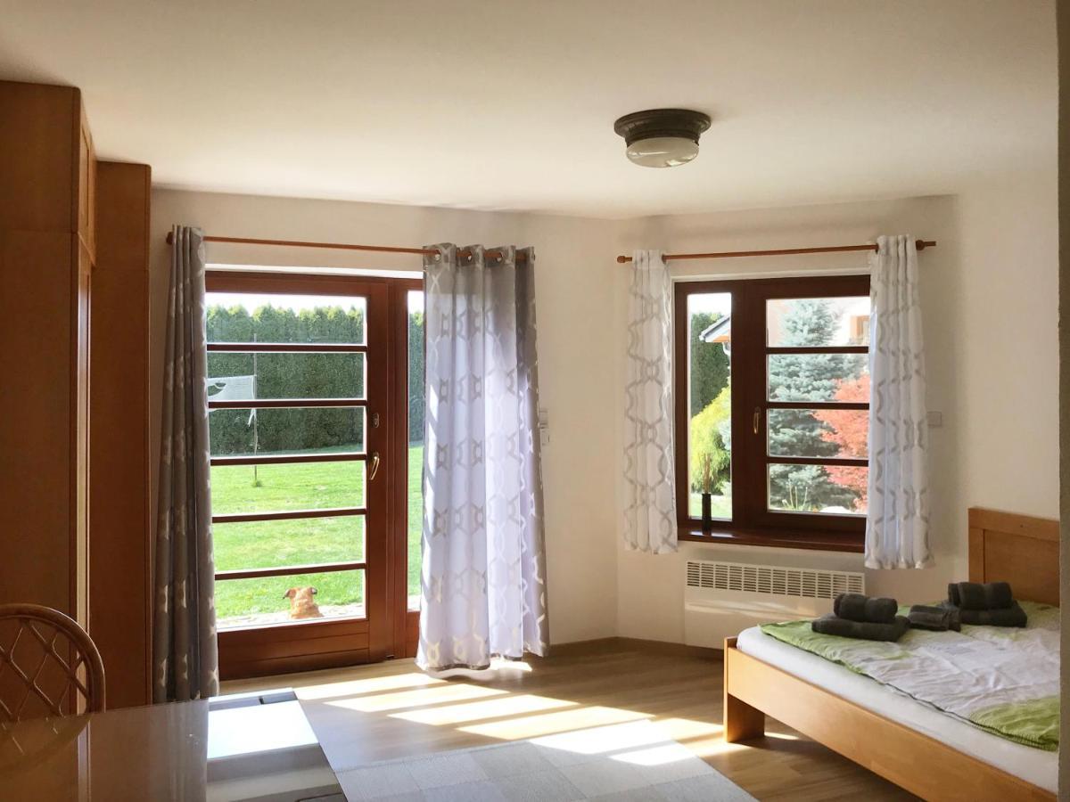 Ferienwohnung Apartman Hosin Hluboká nad Vltavou Exterior foto